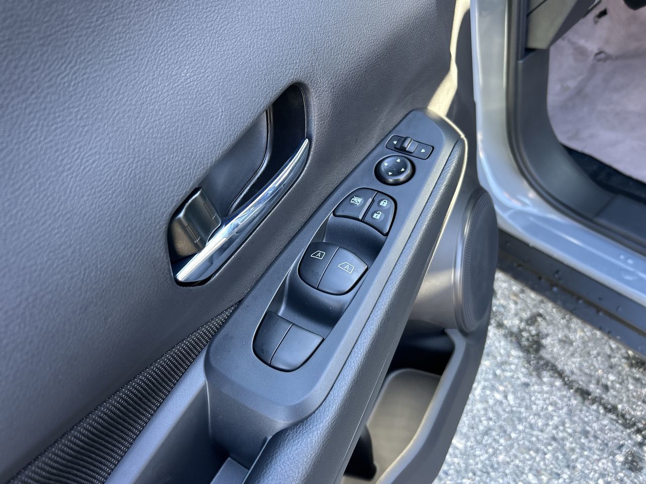 2025 Nissan Kicks Play in North Vancouver, British Columbia