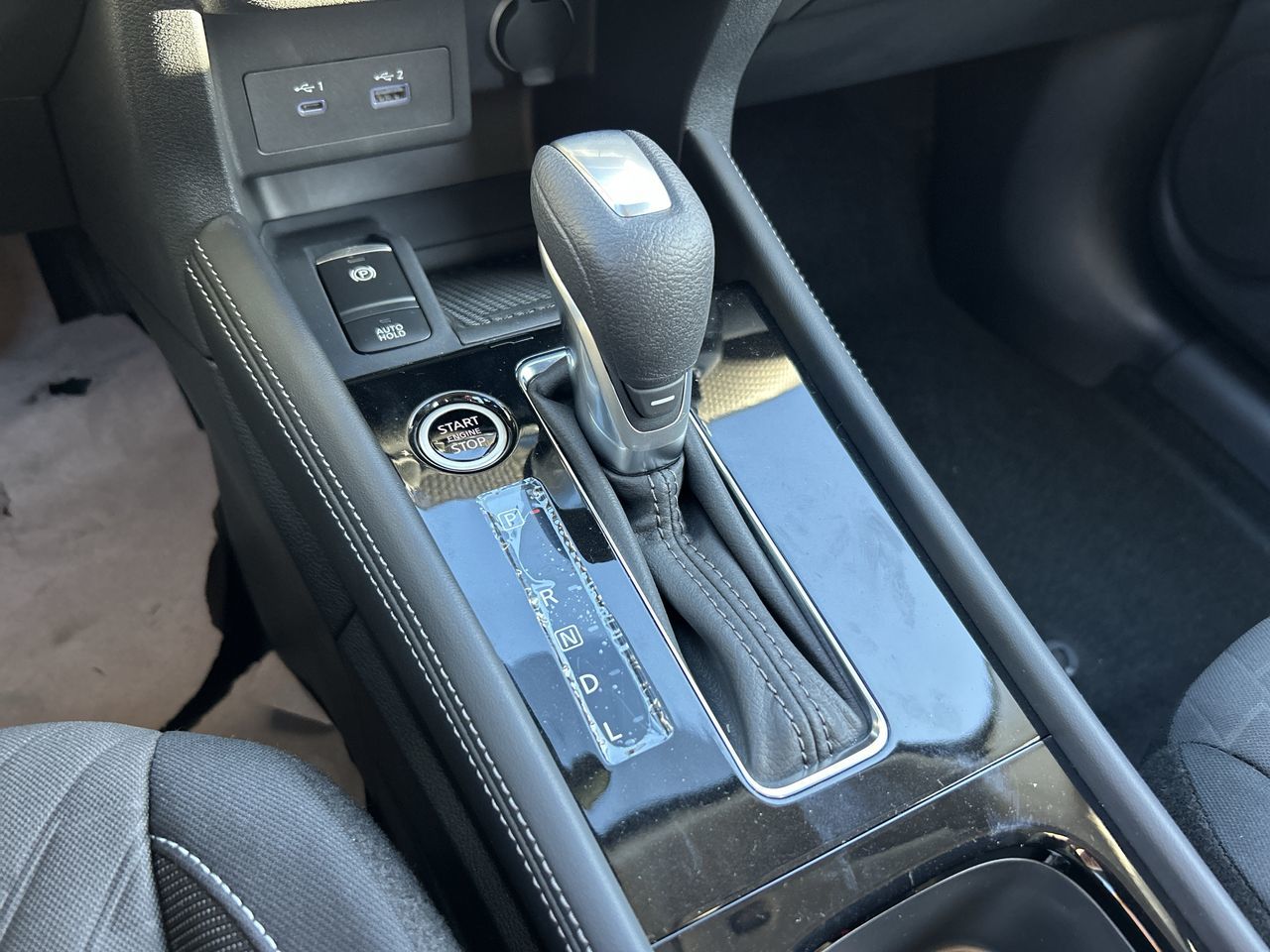 2025 Nissan Kicks Play in North Vancouver, British Columbia