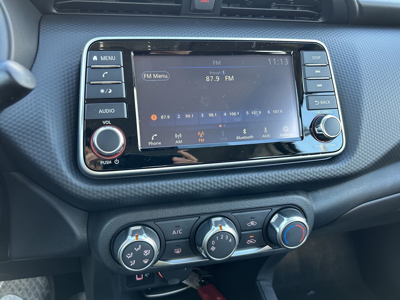 2025 Nissan Kicks Play in North Vancouver, British Columbia