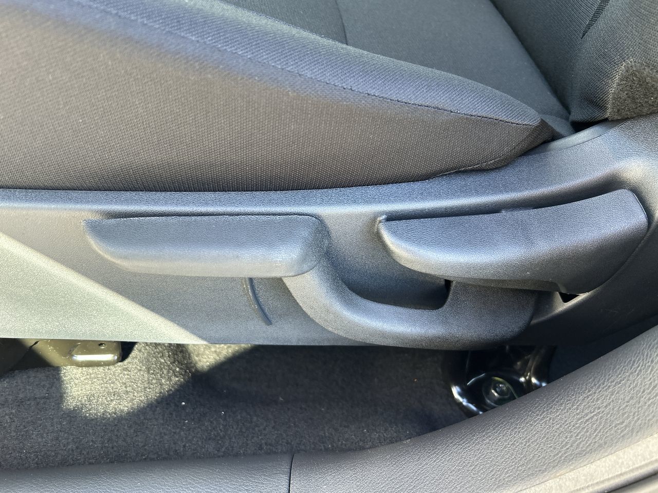 2025 Nissan Kicks Play in North Vancouver, British Columbia
