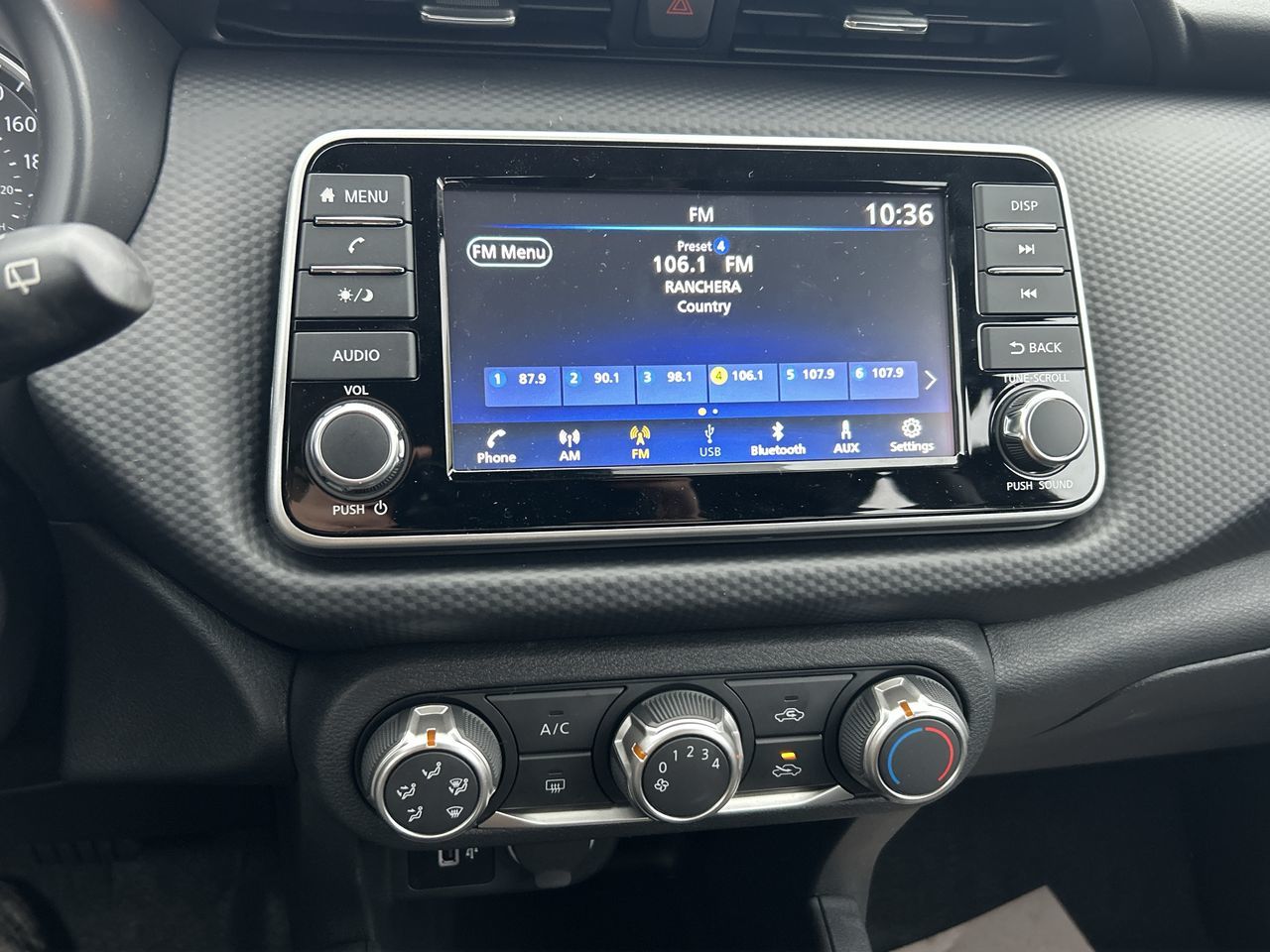 2025 Nissan Kicks Play in North Vancouver, British Columbia