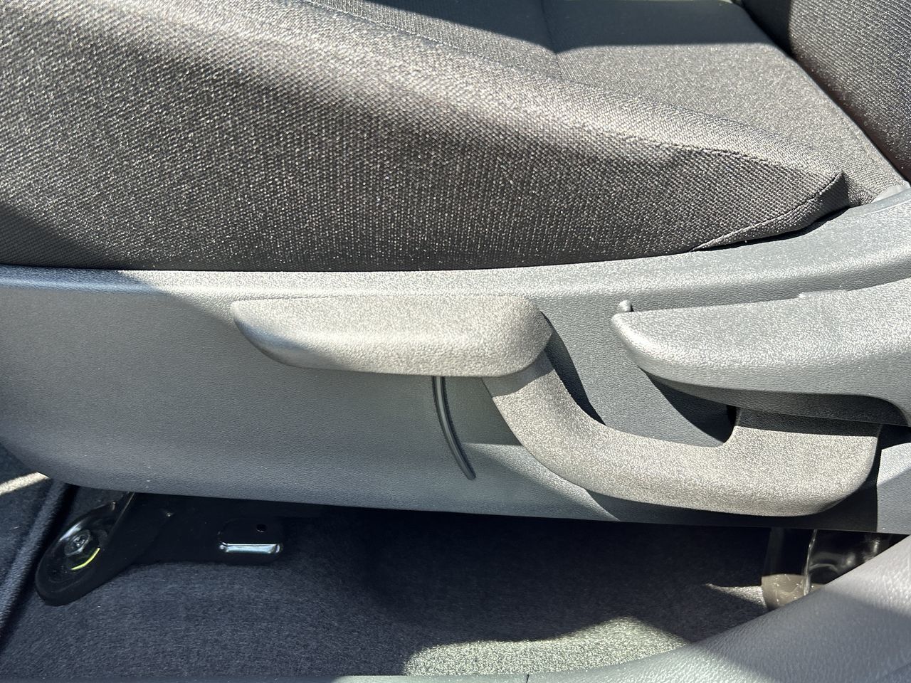 2025 Nissan Kicks Play in North Vancouver, British Columbia