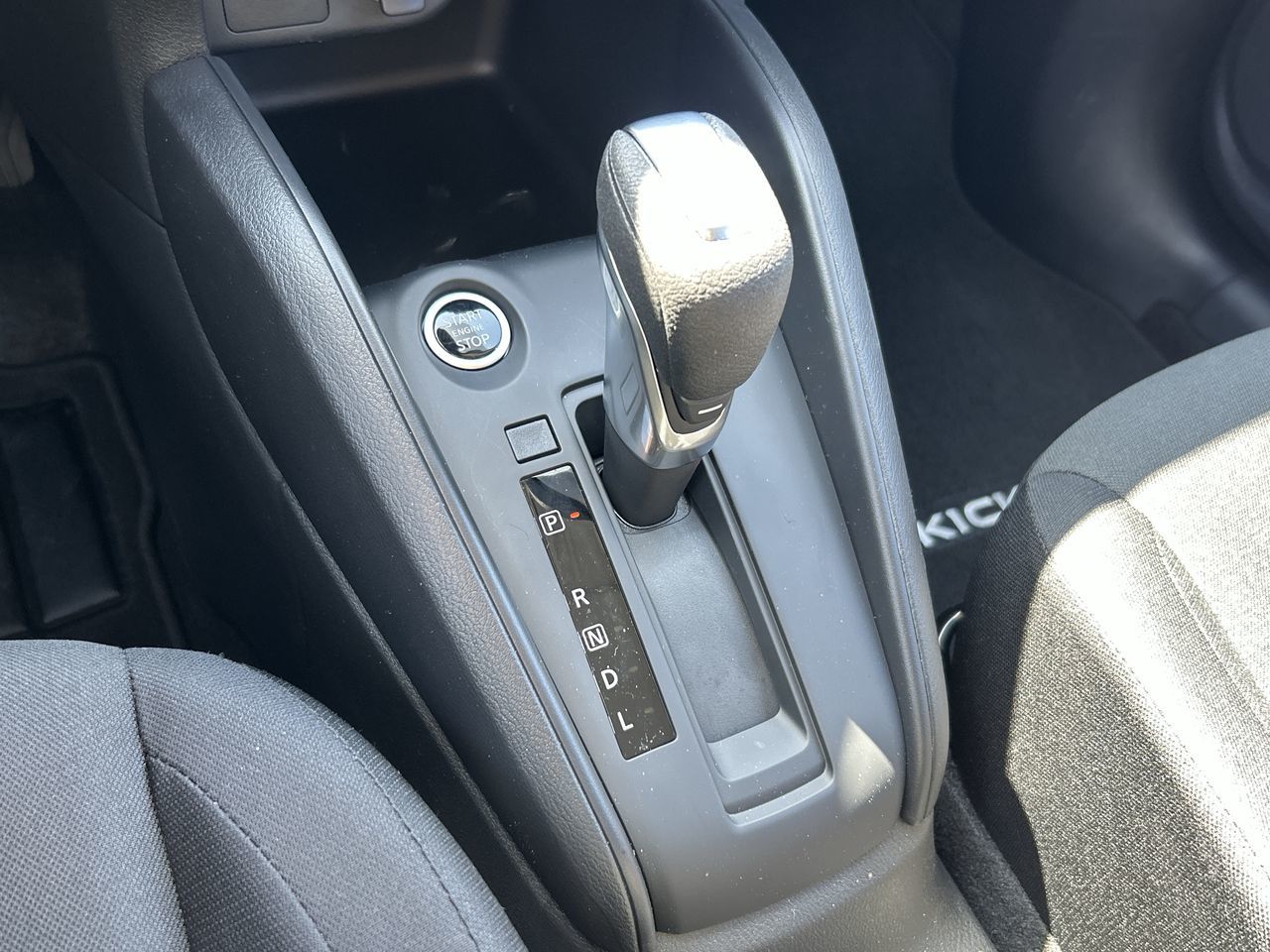 2025 Nissan Kicks Play in North Vancouver, British Columbia