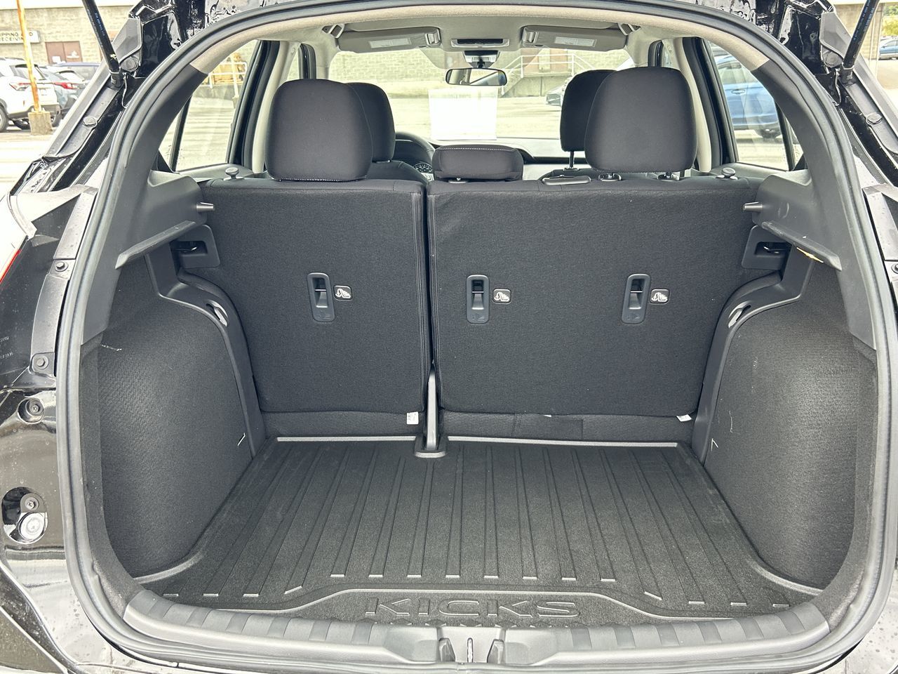 2025 Nissan Kicks Play in North Vancouver, British Columbia