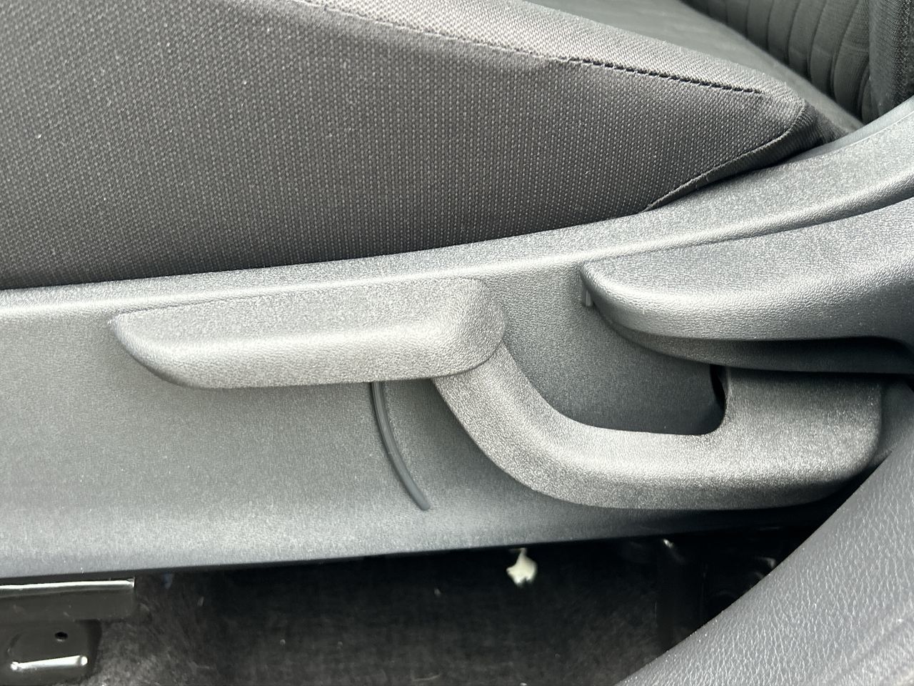 2025 Nissan Kicks Play in North Vancouver, British Columbia