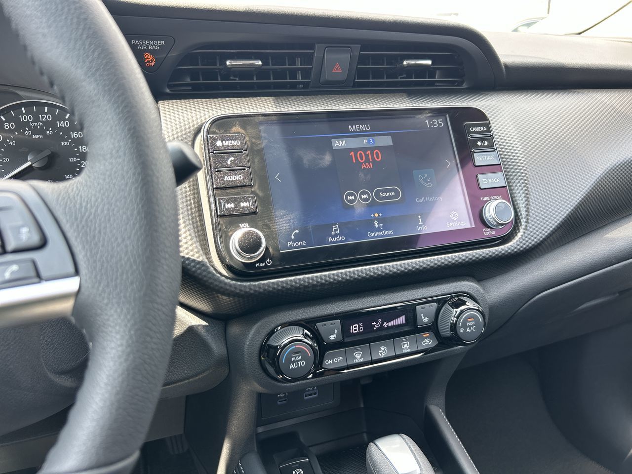 2025 Nissan Kicks Play in North Vancouver, British Columbia