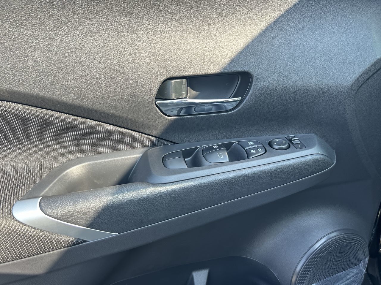 2025 Nissan Kicks Play