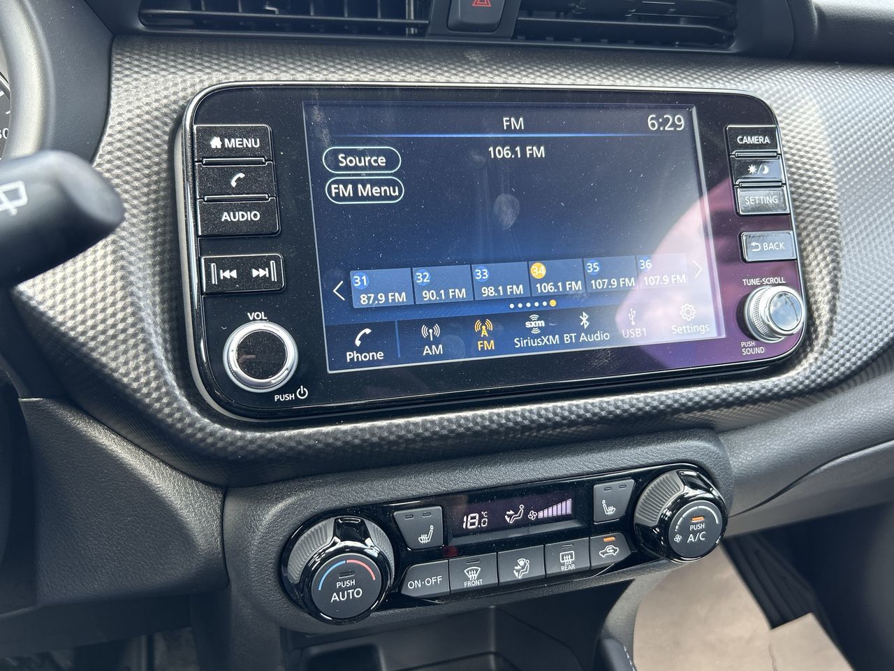 2025 Nissan Kicks Play in North Vancouver, British Columbia