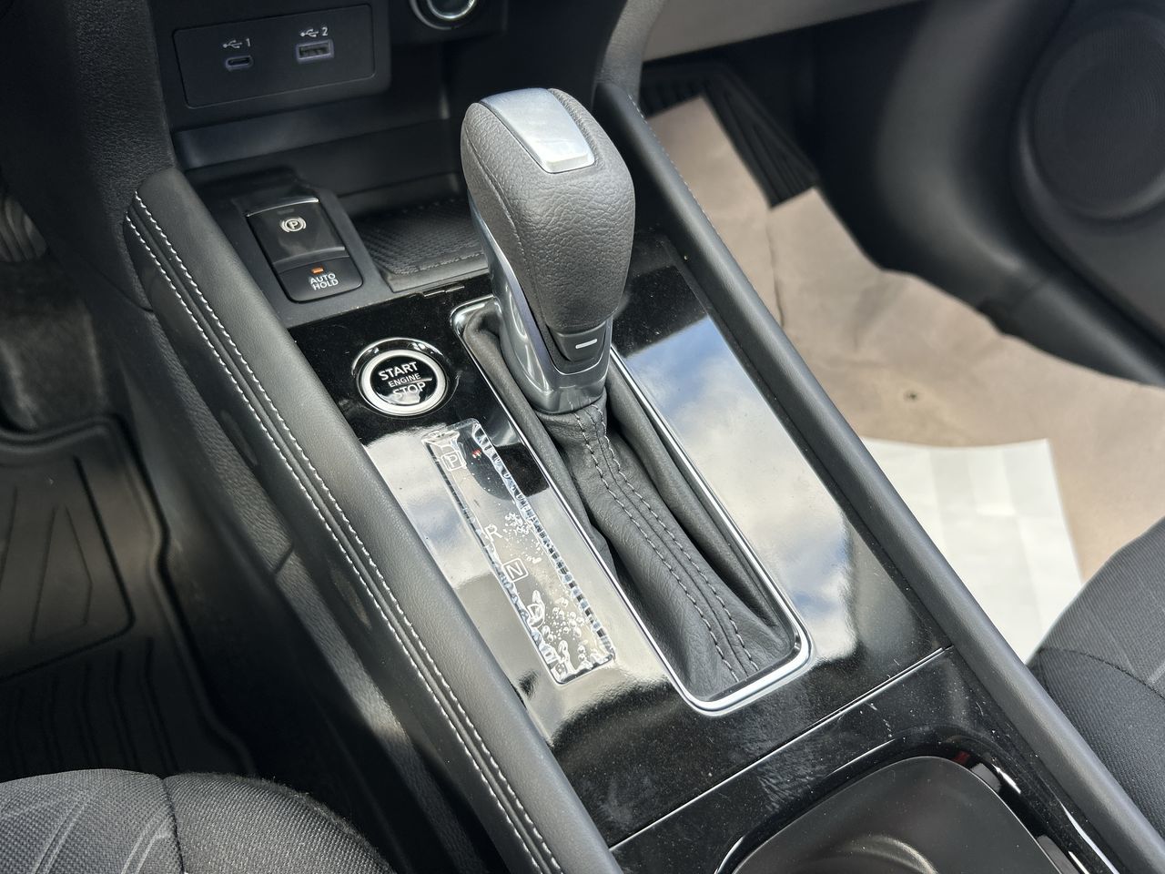 2025 Nissan Kicks Play in North Vancouver, British Columbia