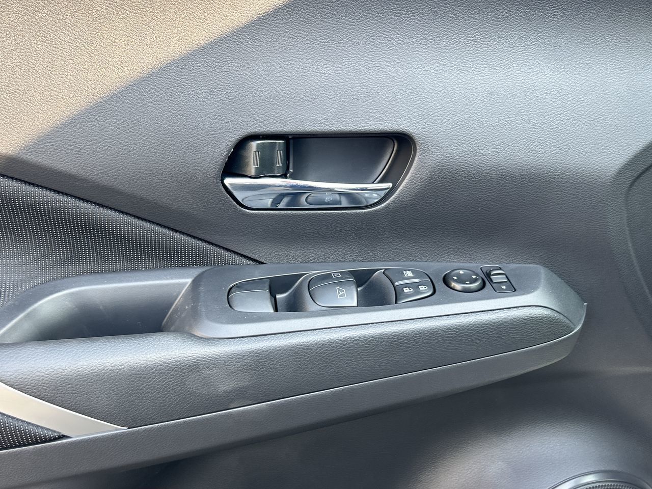 2025 Nissan Kicks Play in North Vancouver, British Columbia