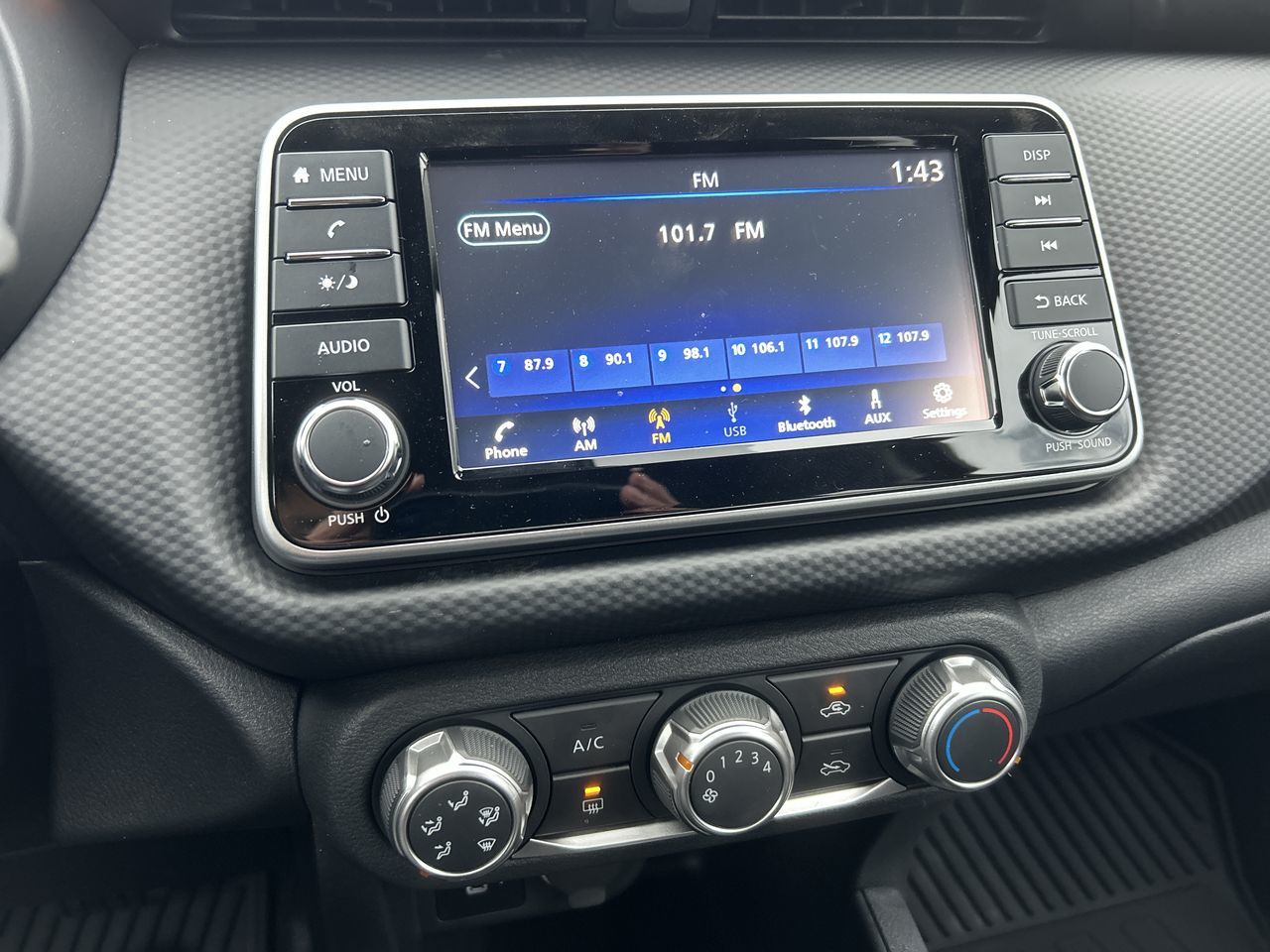 Nissan Kicks Play  2025 à Vancouver nord, Colombie-Britannique