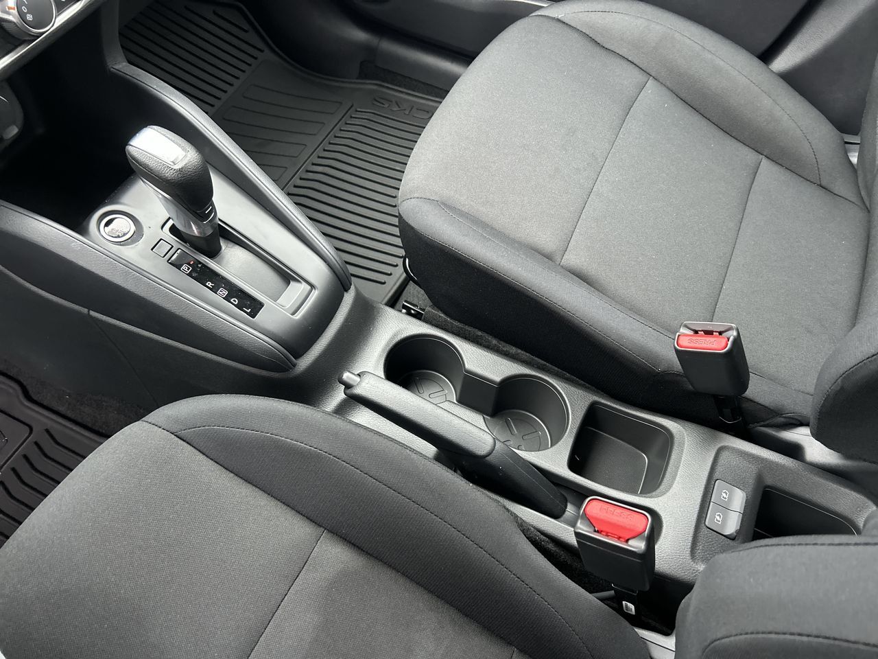 Nissan Kicks Play  2025 à Vancouver nord, Colombie-Britannique