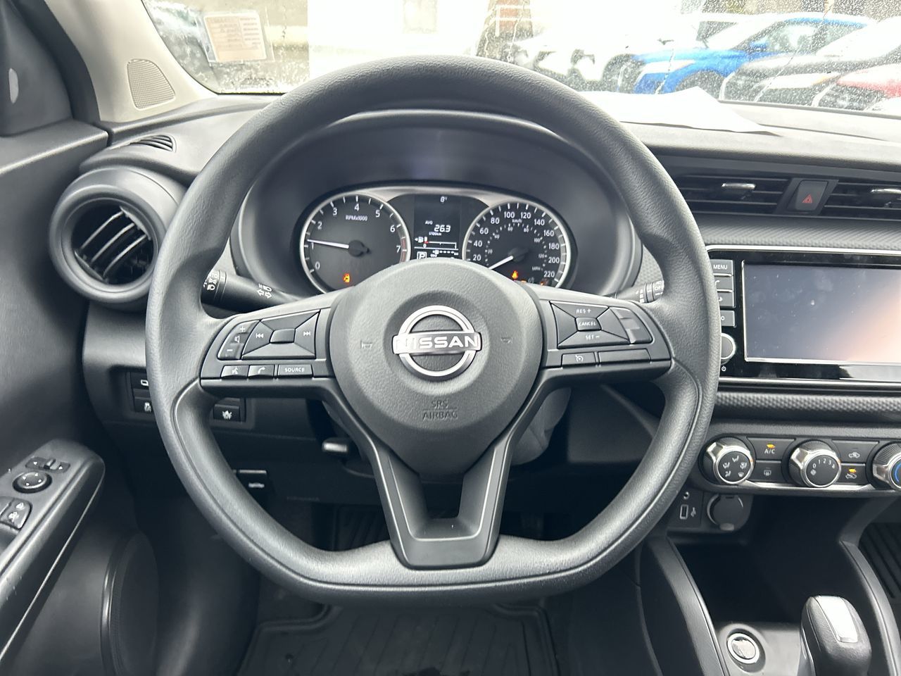 2025 Nissan Kicks Play in North Vancouver, British Columbia