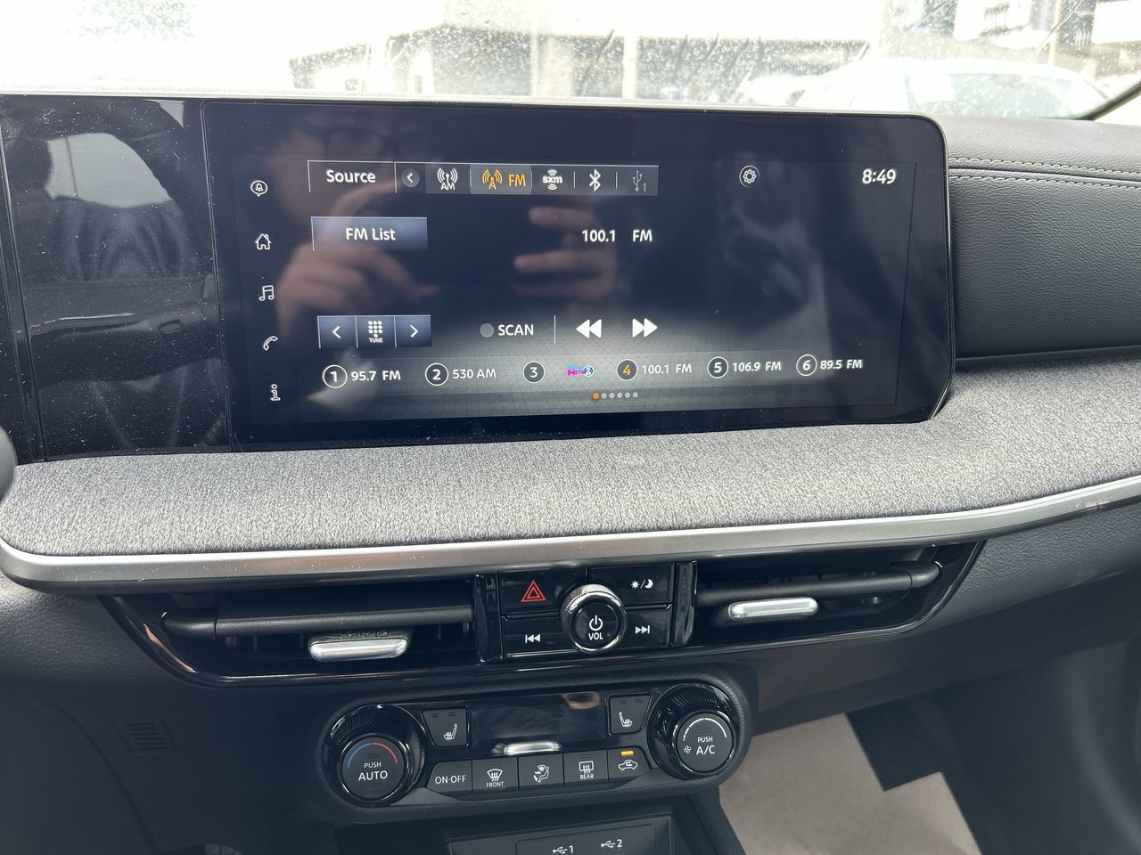 2025 Nissan Kicks in North Vancouver, British Columbia
