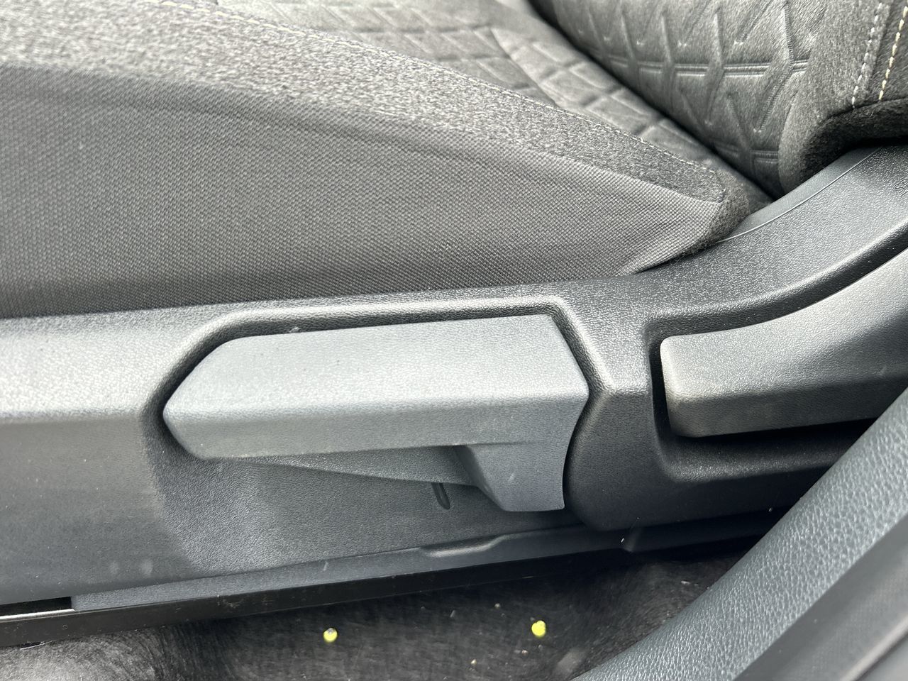 2025 Nissan Kicks in North Vancouver, British Columbia