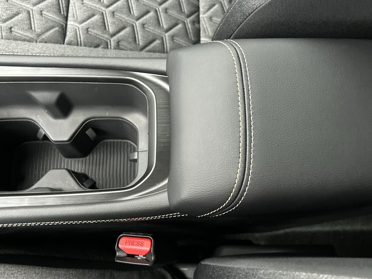 2025 Nissan Kicks in North Vancouver, British Columbia