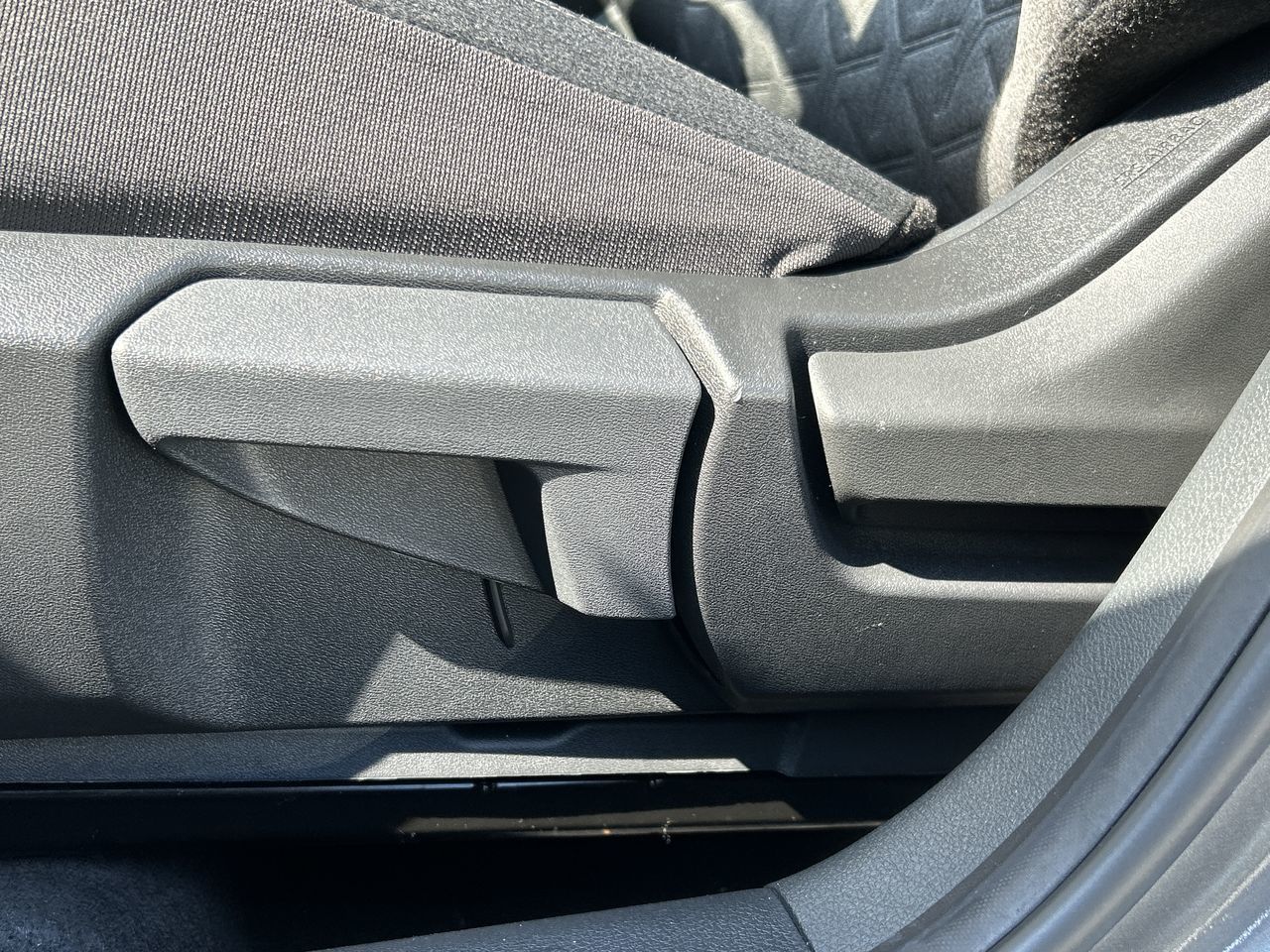 2025 Nissan Kicks in North Vancouver, British Columbia