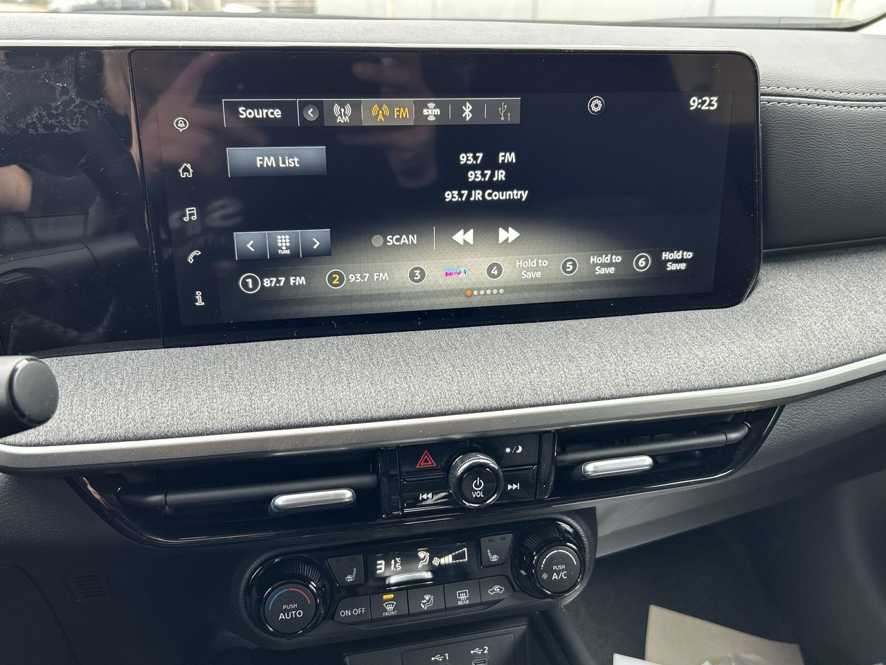 2025 Nissan Kicks in North Vancouver, British Columbia