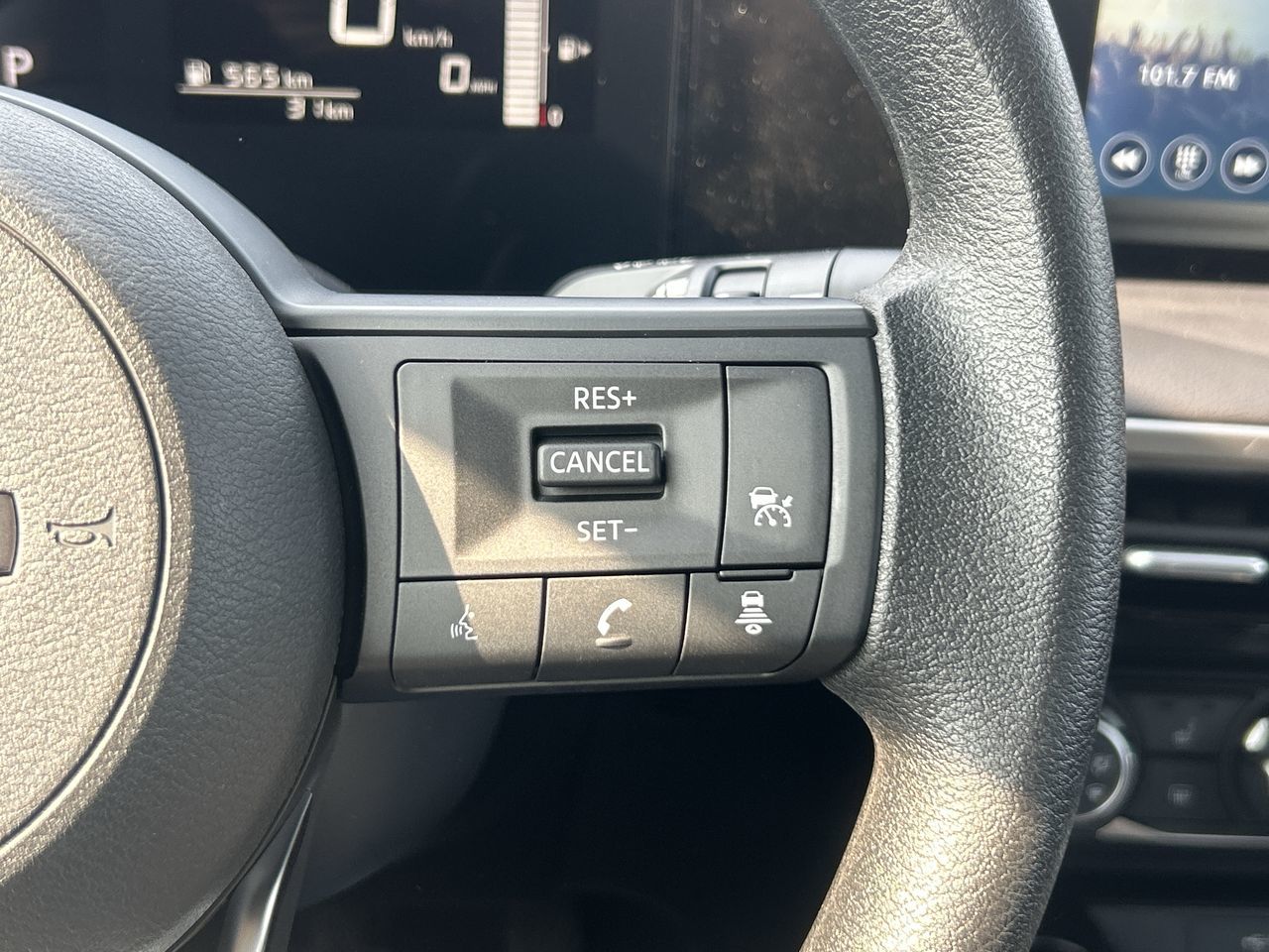 2025 Nissan Kicks in North Vancouver, British Columbia