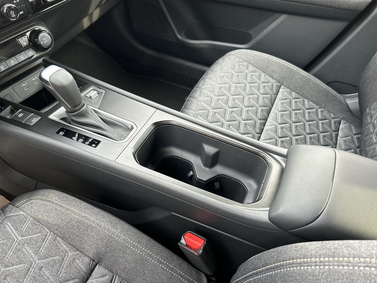 2025 Nissan Kicks in North Vancouver, British Columbia