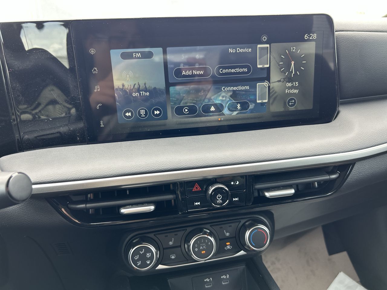 2025 Nissan Kicks in North Vancouver, British Columbia