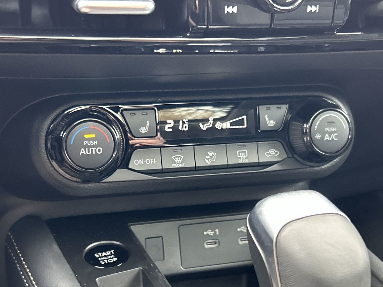 2025 Nissan Kicks in North Vancouver, British Columbia