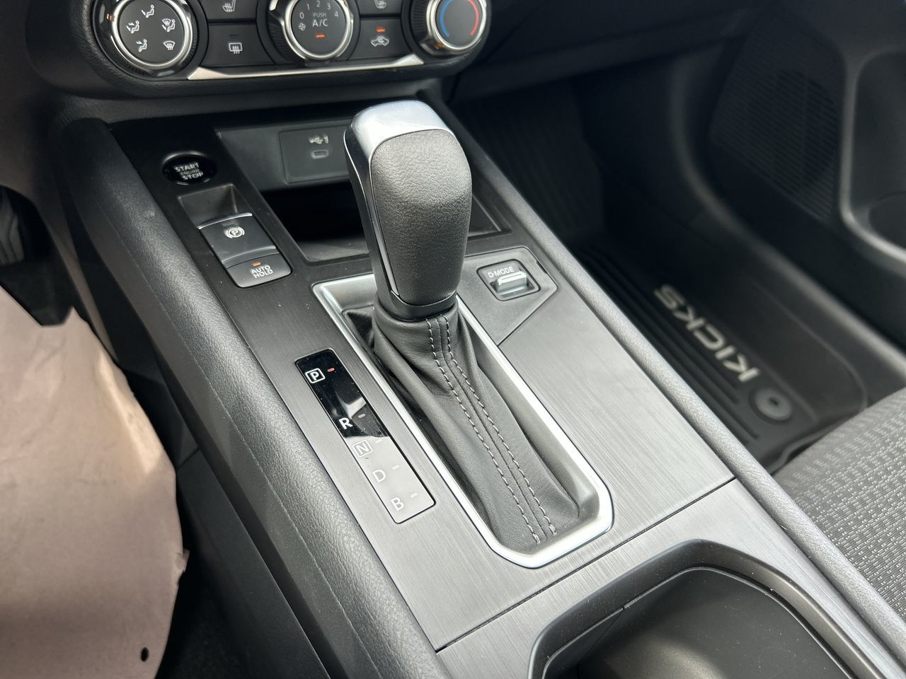 2025 Nissan Kicks in North Vancouver, British Columbia