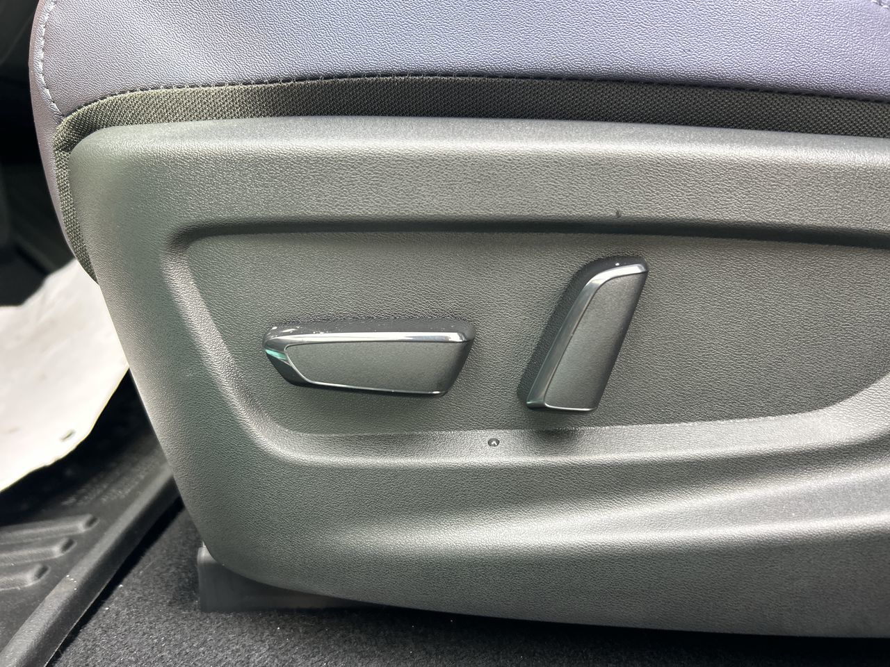 2026 Nissan LEAF in North Vancouver, British Columbia