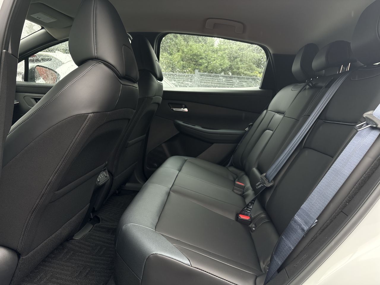 2027 Nissan LEAF