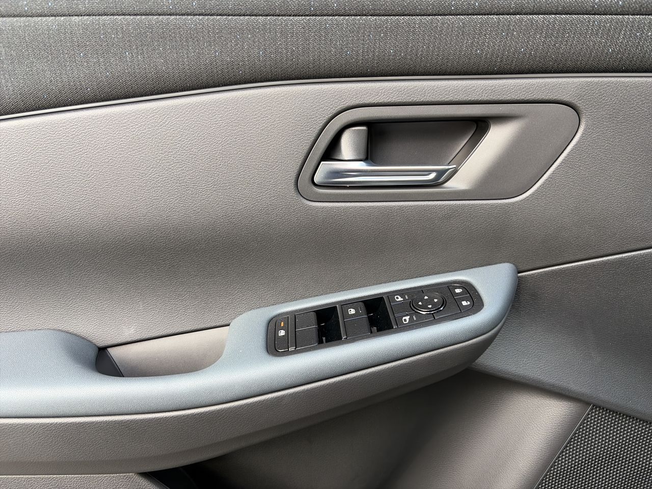 2027 Nissan LEAF