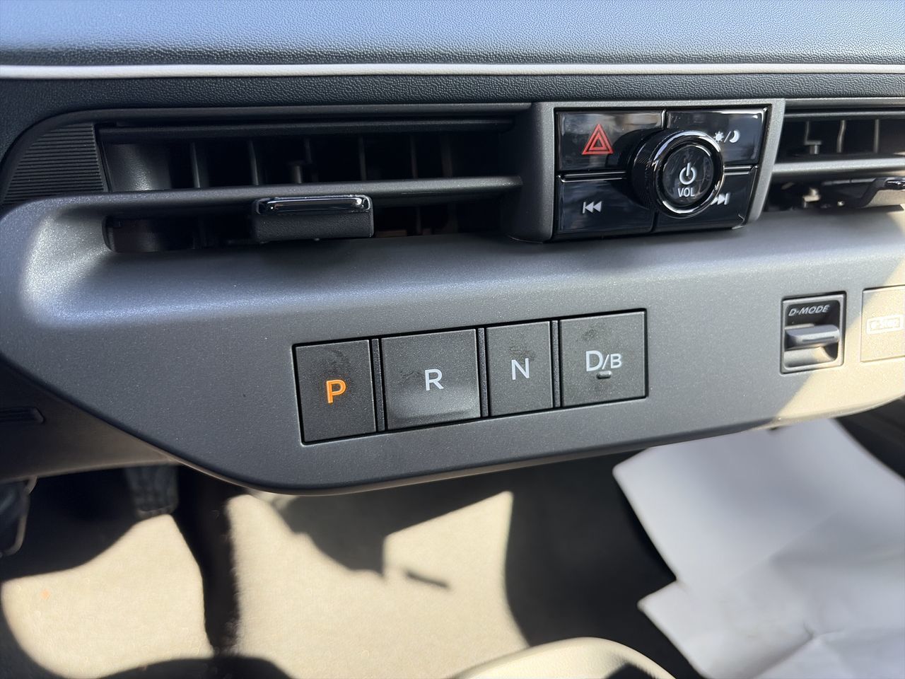 2027 Nissan LEAF
