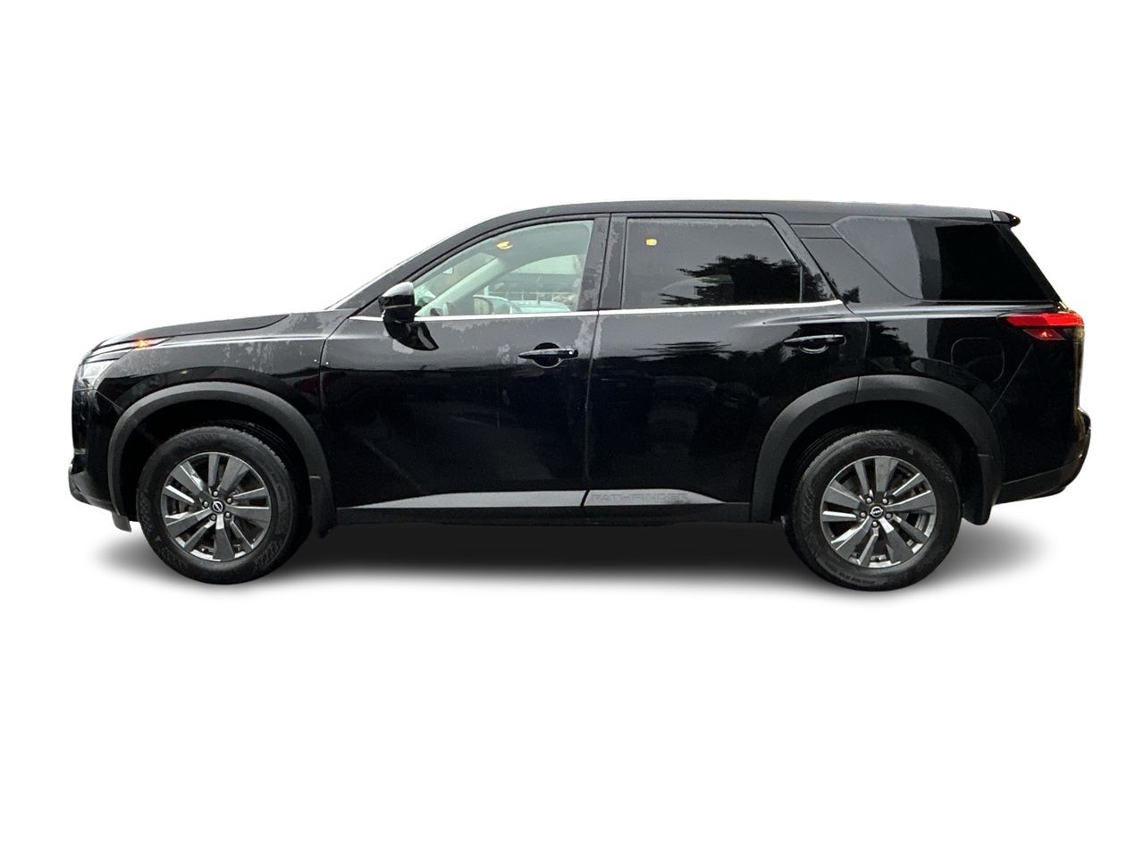 2022 Nissan Pathfinder in North Vancouver, British Columbia