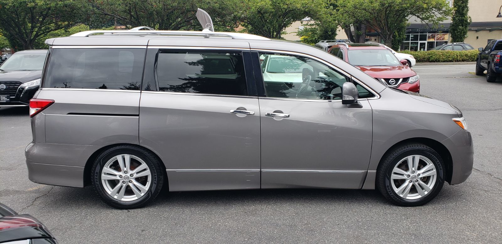 Nissan Quest  2011 à Vancouver nord, Colombie-Britannique