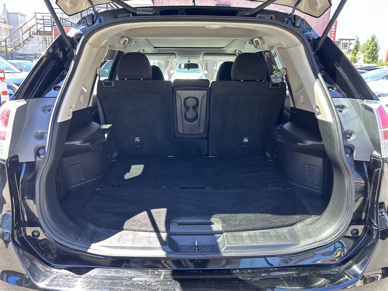 2014 Nissan Rogue in North Vancouver, British Columbia