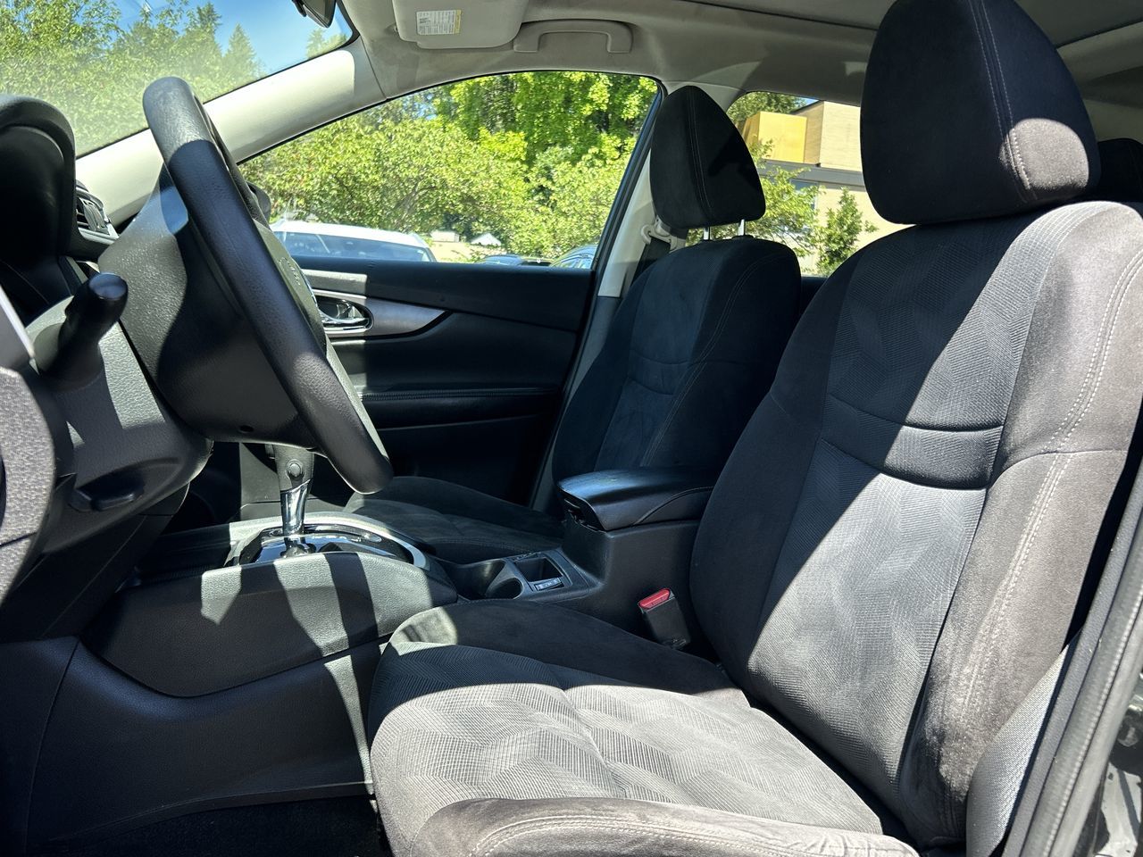 2014 Nissan Rogue in North Vancouver, British Columbia