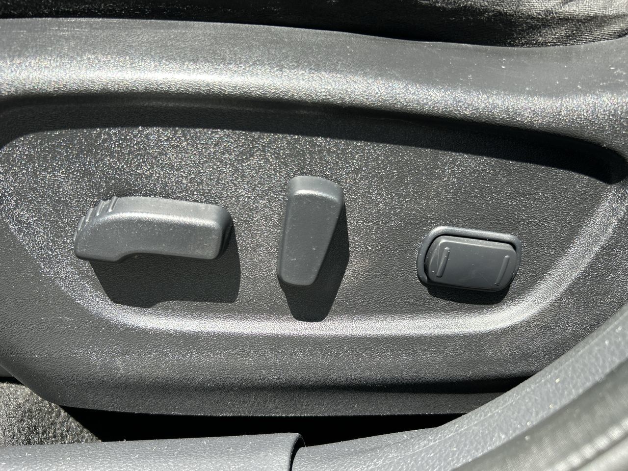 2014 Nissan Rogue in North Vancouver, British Columbia