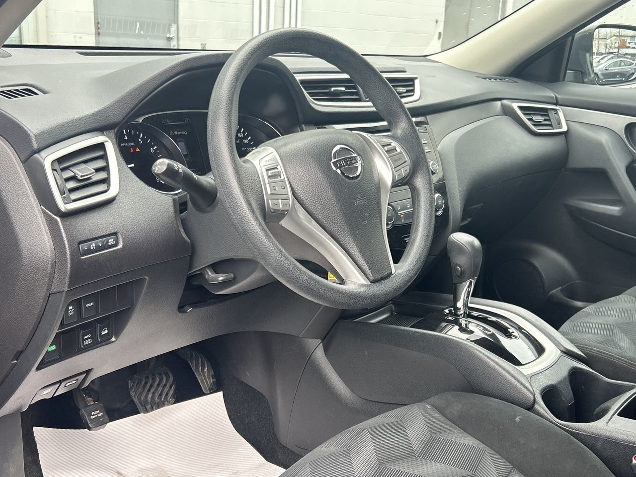 2016 Nissan Rogue in North Vancouver, British Columbia
