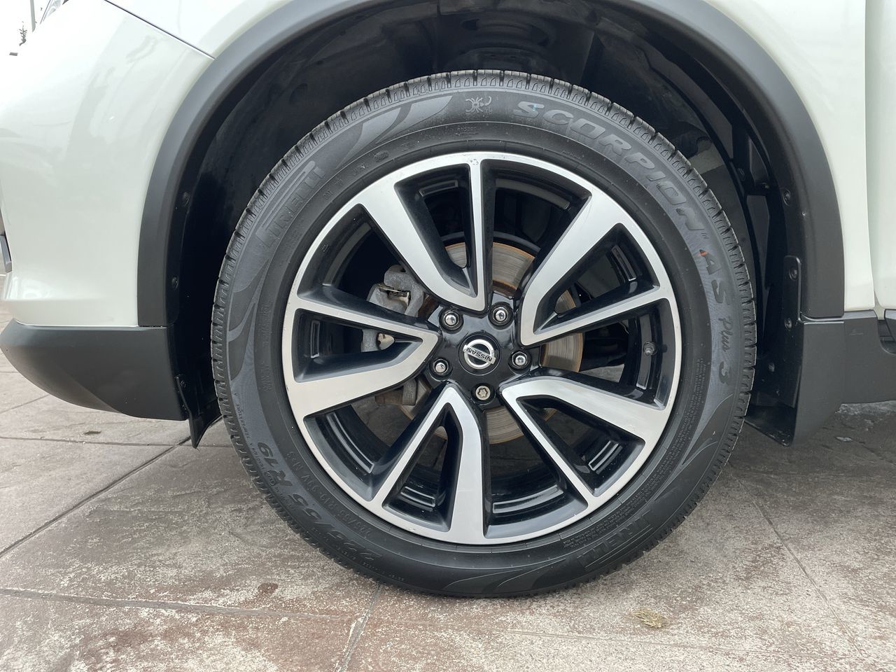 2018 Nissan Rogue in North Vancouver, British Columbia