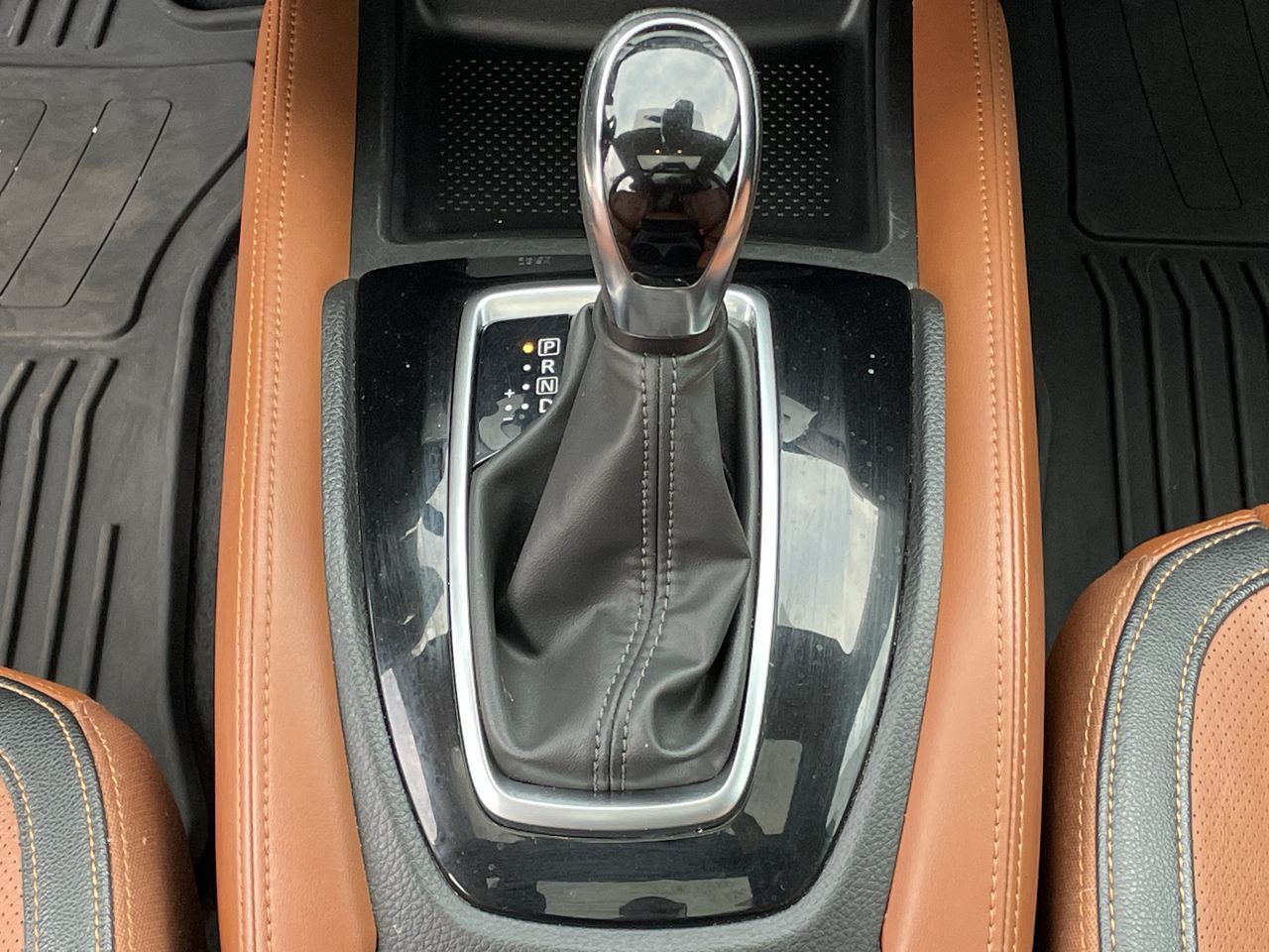 2018 Nissan Rogue in North Vancouver, British Columbia