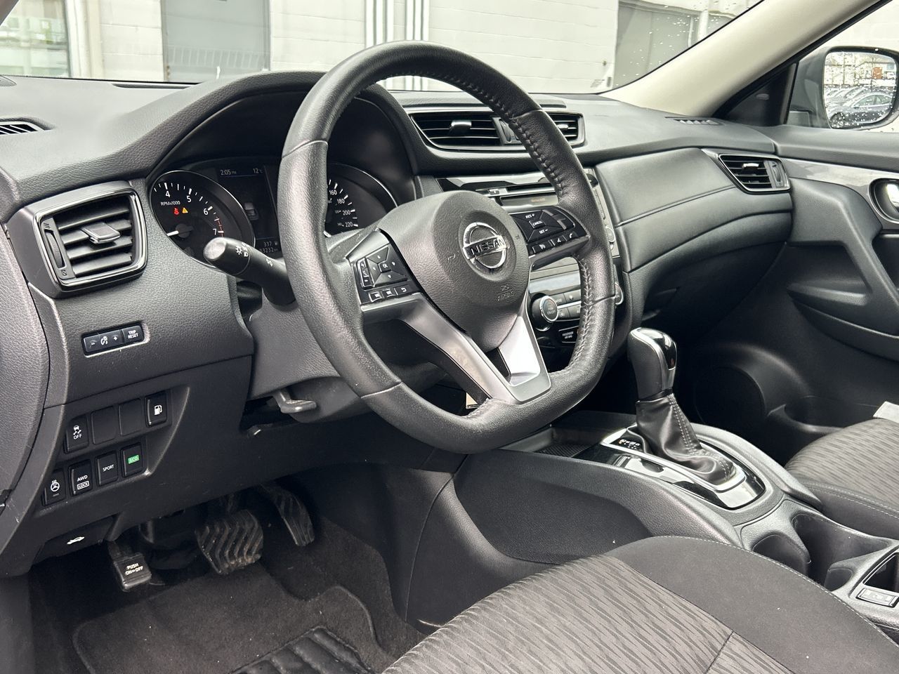 2020 Nissan Rogue in North Vancouver, British Columbia