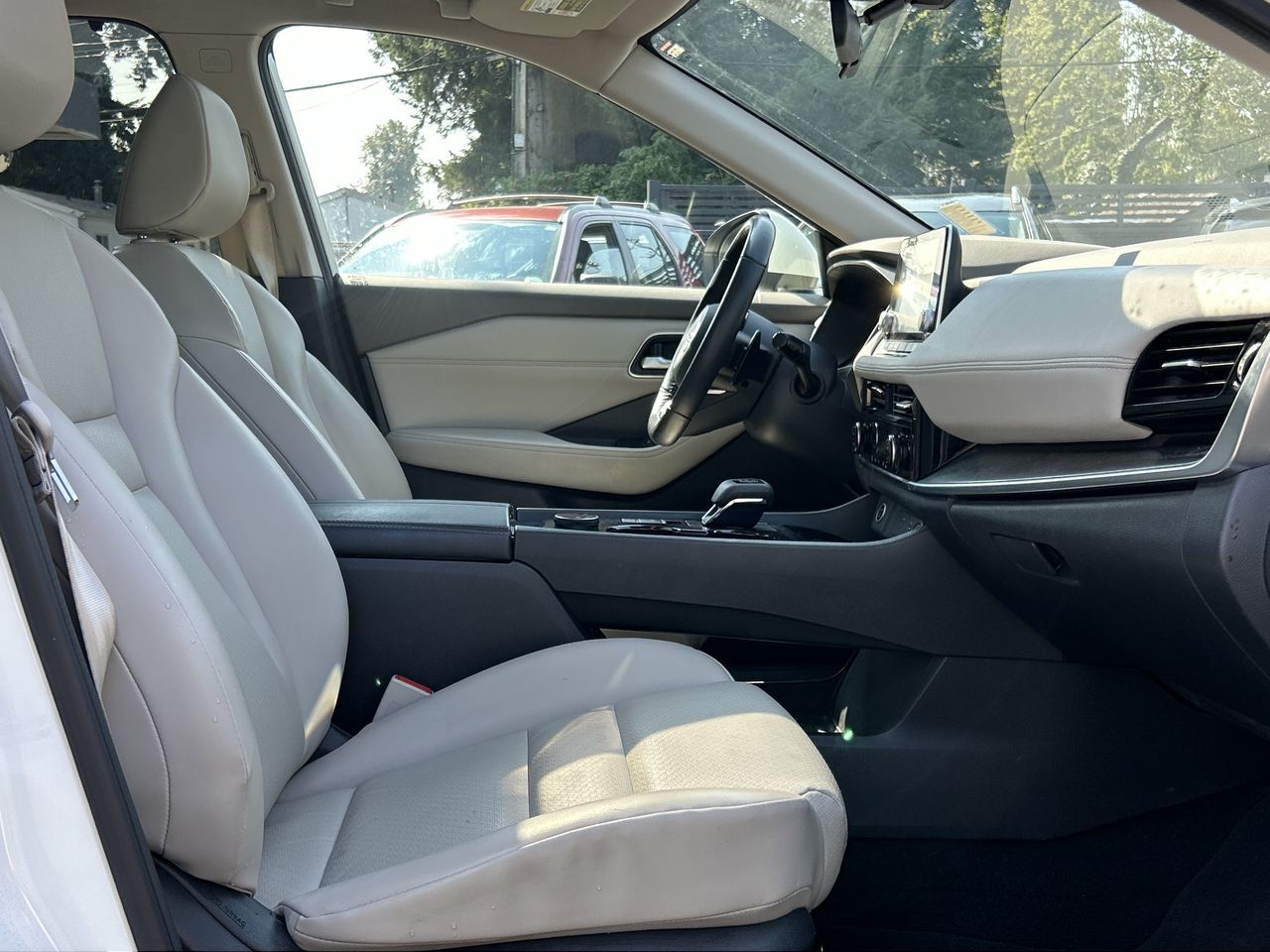 2021 Nissan Rogue in North Vancouver, British Columbia