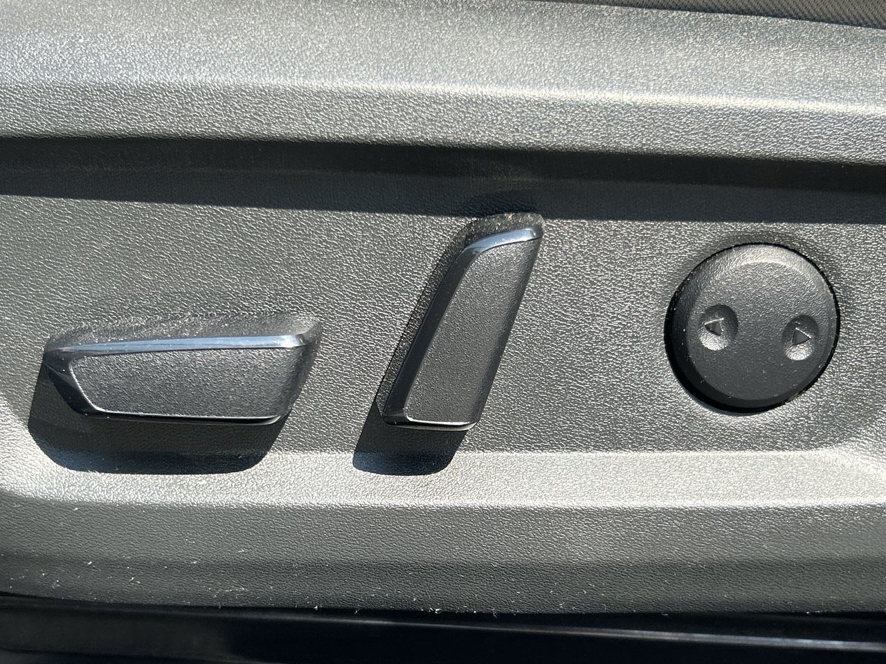 2021 Nissan Rogue in North Vancouver, British Columbia