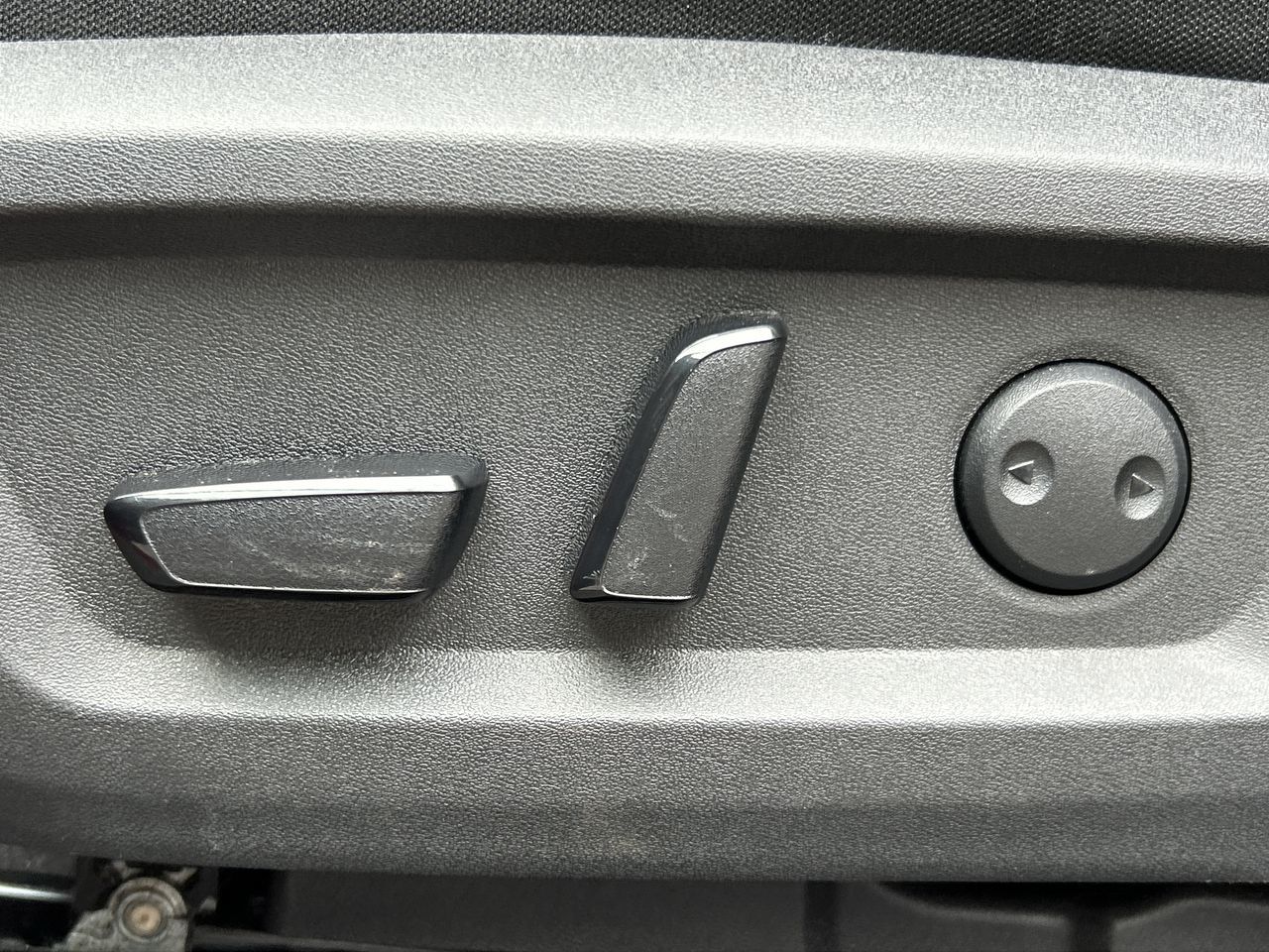2022 Nissan Rogue in North Vancouver, British Columbia
