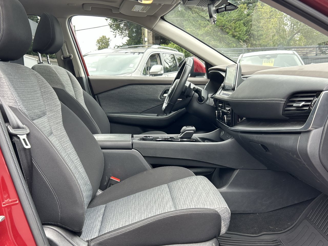 2022 Nissan Rogue in North Vancouver, British Columbia