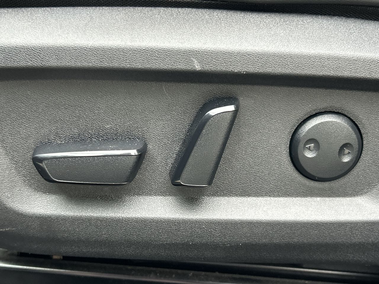 2022 Nissan Rogue in North Vancouver, British Columbia