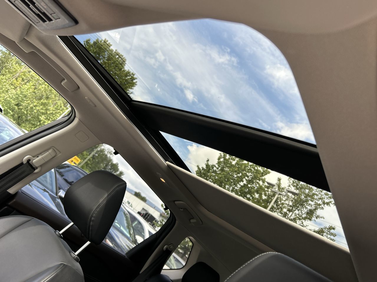 2023 Nissan Rogue in North Vancouver, British Columbia