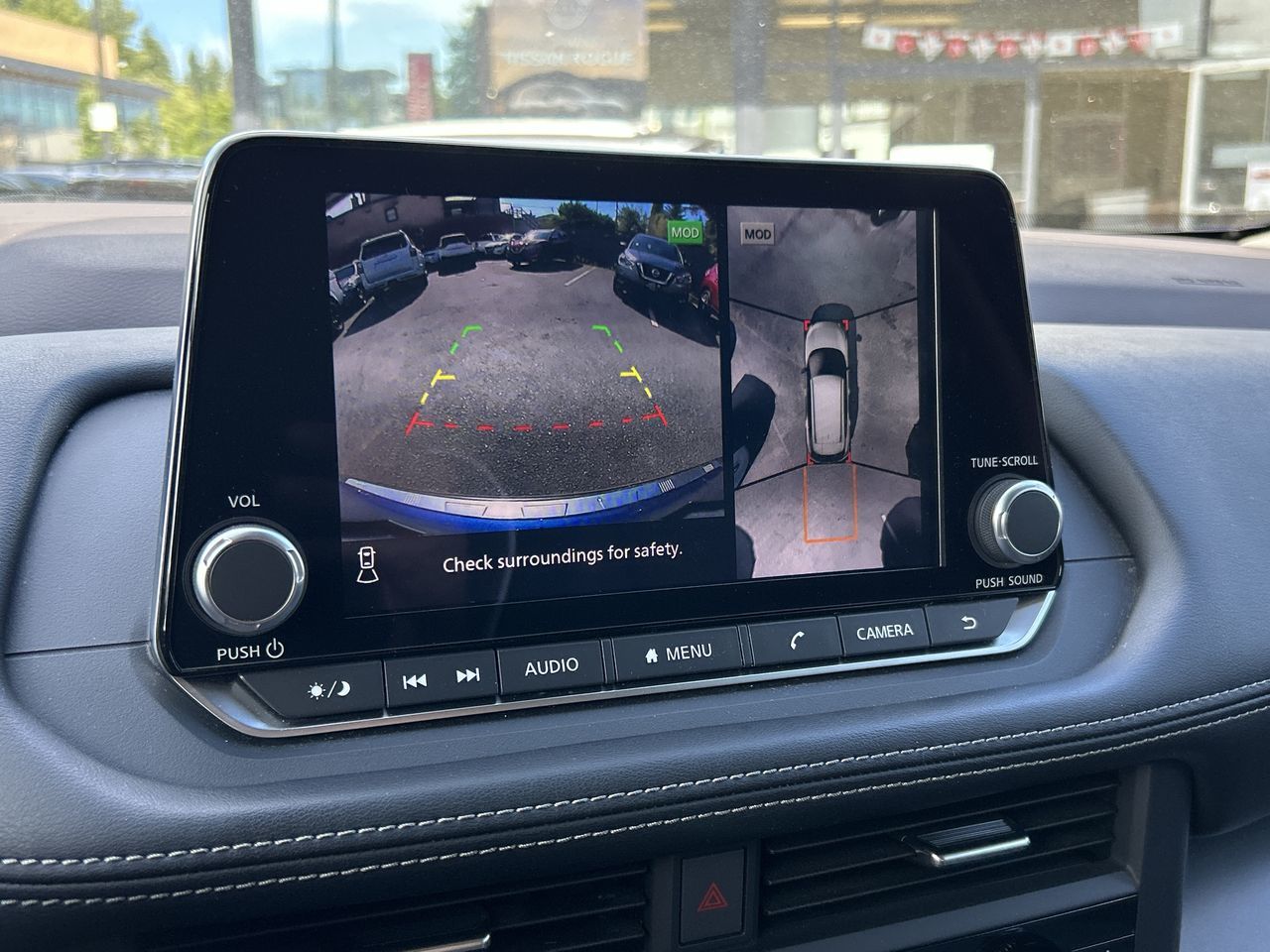 2023 Nissan Rogue in North Vancouver, British Columbia