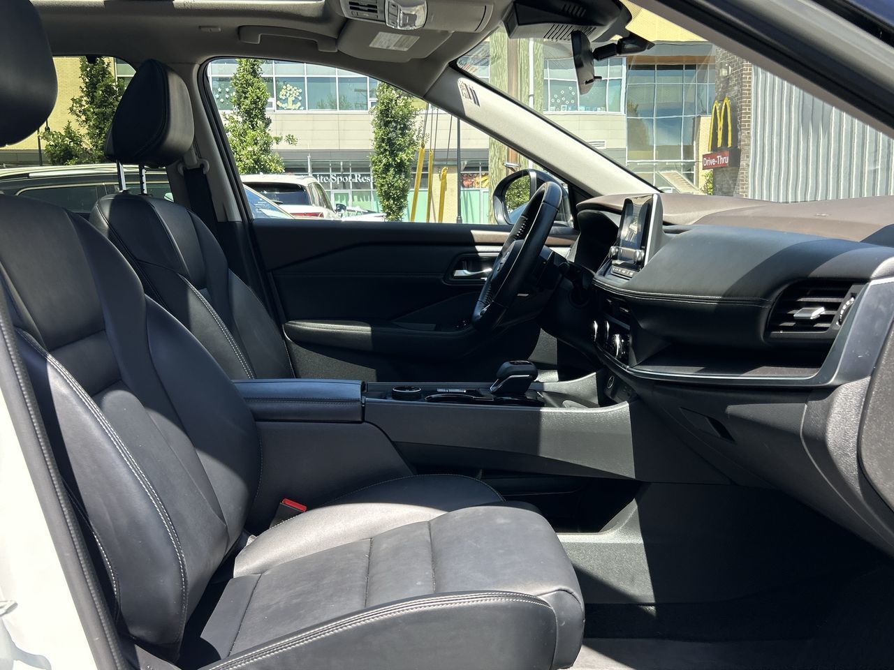 2023 Nissan Rogue in North Vancouver, British Columbia
