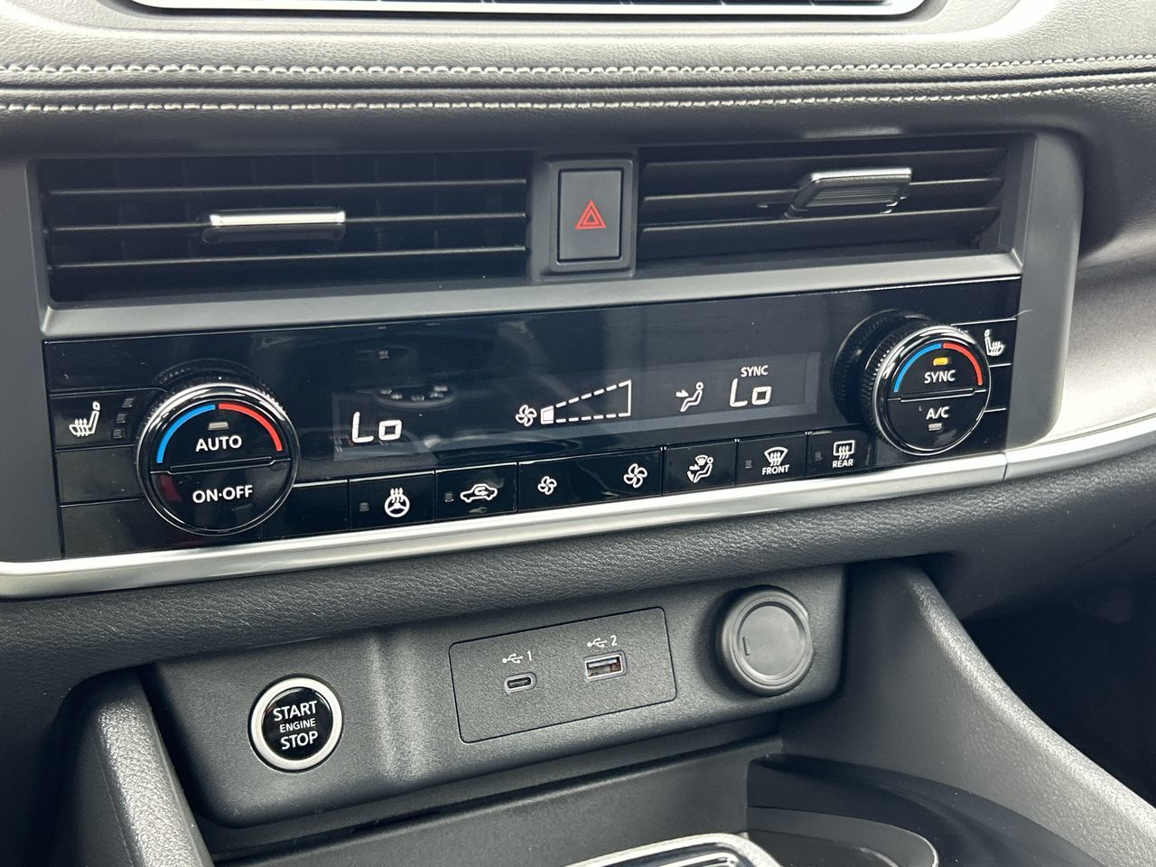 2023 Nissan Rogue in North Vancouver, British Columbia
