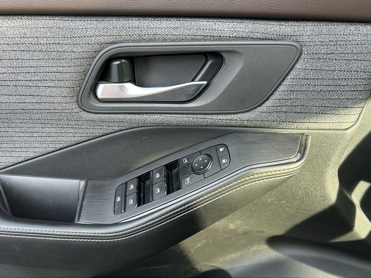 2023 Nissan Rogue in North Vancouver, British Columbia